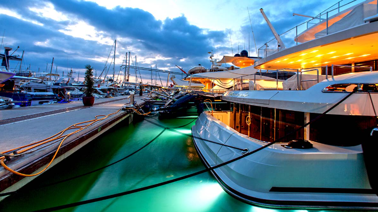 Stylish and Durable Marine LED Deck Lights for Every Boat Owner