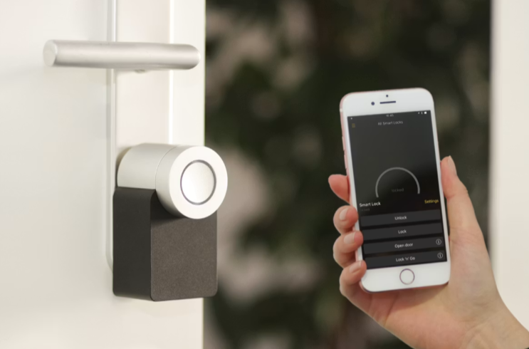 Why Mobile Based Door Access Is Ideal for Hybrid Work Environments